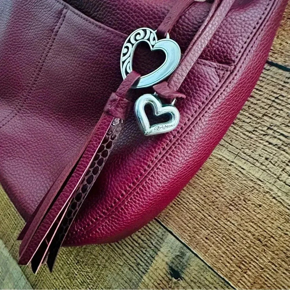 NWOT Rare Brighton Heart ♥️ Charm W Tassel Red/Burgundy Barbados Ziptop Hobo - Picture 4 of 13